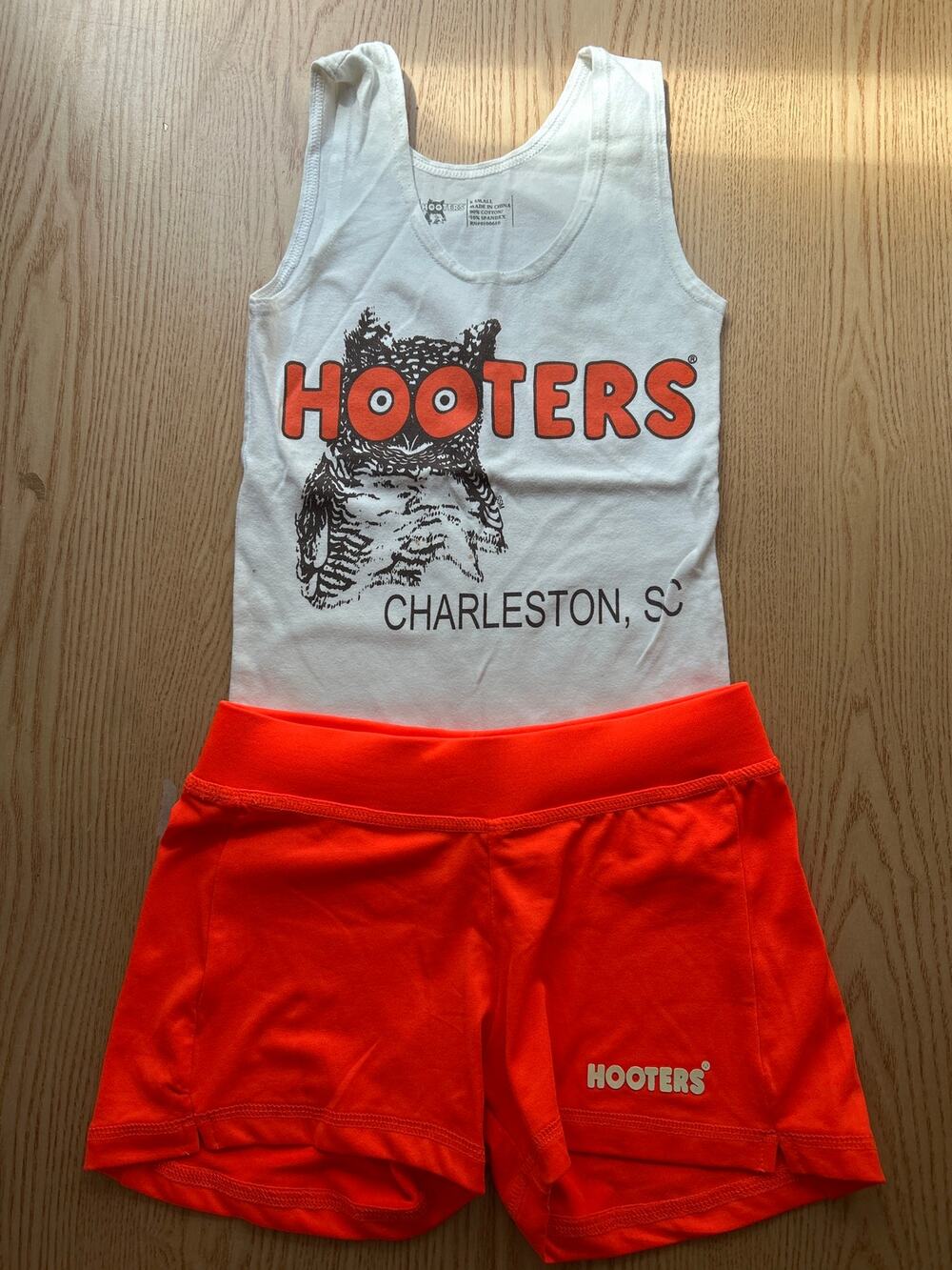 b20 Women's 2pc Hooters Girl Worn Uniform Tank Charleston, SC & Shorts Xs/Xxxs